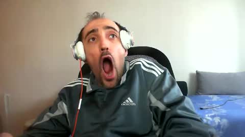 Snapshot of bentish chatting on February 2025 12:54:02 PM bentish online show from February 2025 12:54:02 PM