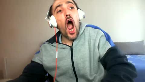 Snapshot of bentish chatting on February 2025 12:55:02 PM bentish online show from February 2025 12:55:02 PM