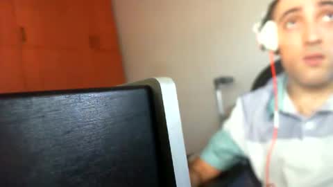 Snapshot of bentish chatting on September 2025 01:27:02 PM bentish online show from September 2025 01:27:02 PM