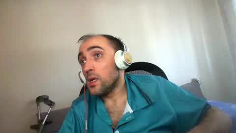 Snapshot of bentish chatting on October 2025 09:51:01 AM bentish online show from October 2025 09:51:01 AM