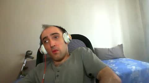 Snapshot of bentish chatting on October 2025 06:56:01 AM bentish online show from October 2025 06:56:01 AM