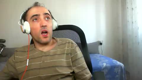 Snapshot of bentish chatting on October 2025 07:40:01 AM bentish online show from October 2025 07:40:01 AM