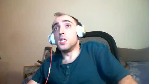 Snapshot of bentish chatting on October 2025 03:51:01 PM bentish online show from October 2025 03:51:01 PM