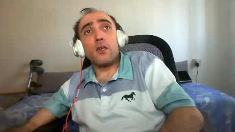 Snapshot of bentish chatting on November 2025 09:33:02 AM bentish online show from November 2025 09:33:02 AM