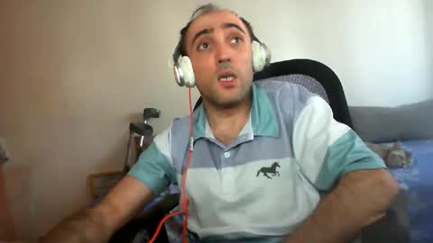 Snapshot of bentish chatting on November 2025 12:07:01 PM bentish online show from November 2025 12:07:01 PM