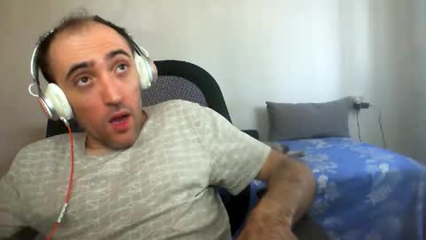 Snapshot of bentish chatting on November 2025 08:02:01 AM bentish online show from November 2025 08:02:01 AM