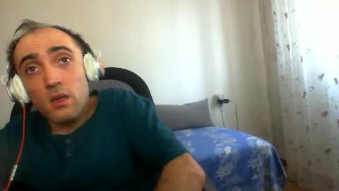 Snapshot of bentish chatting on November 2025 08:09:01 AM bentish online show from November 2025 08:09:01 AM