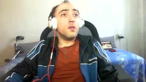 Snapshot of bentish chatting on November 2025 07:57:01 AM bentish online show from November 2025 07:57:01 AM