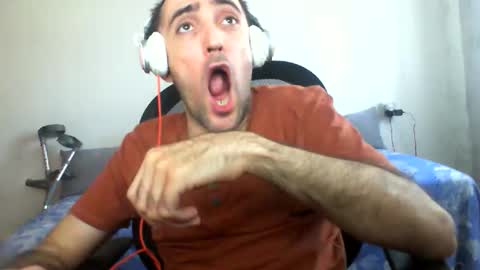 Snapshot of bentish chatting on November 2025 09:42:01 AM bentish online show from November 2025 09:42:01 AM