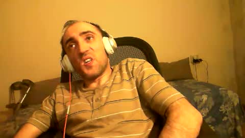 Snapshot of bentish chatting on November 2025 06:52:01 PM bentish online show from November 2025 06:52:01 PM