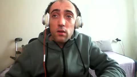 Snapshot of bentish chatting on February 2026 10:12:01 AM bentish online show from February 2026 10:12:01 AM