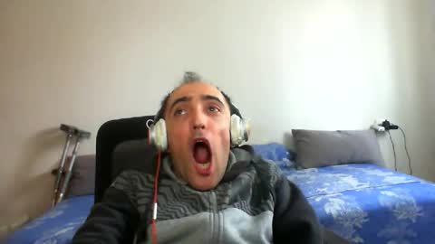 Snapshot of bentish chatting on March 2026 08:42:02 AM bentish online show from March 2026 08:42:02 AM