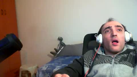 Snapshot of bentish chatting on April 2026 09:51:02 AM bentish online show from April 2026 09:51:02 AM