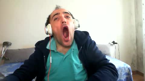 Snapshot of bentish chatting on April 2026 07:45:01 AM bentish online show from April 2026 07:45:01 AM