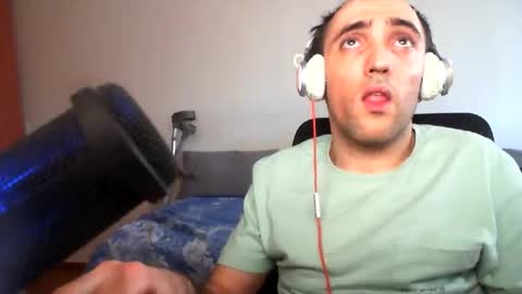 Snapshot of bentish chatting on May 2026 03:05:01 PM bentish online show from May 2026 03:05:01 PM