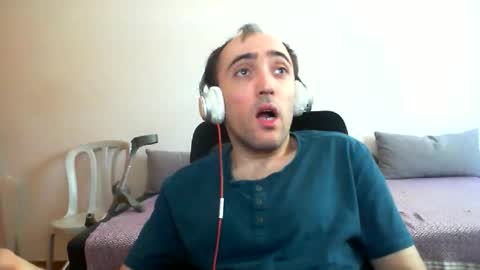 Snapshot of bentish chatting on June 2026 06:40:01 AM bentish online show from June 2026 06:40:01 AM
