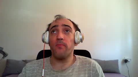 Snapshot of bentish chatting on June 2026 08:00:02 AM bentish online show from June 2026 08:00:02 AM