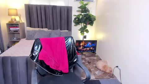 bentlyfuck online show from January 2025 12:33:01 AM