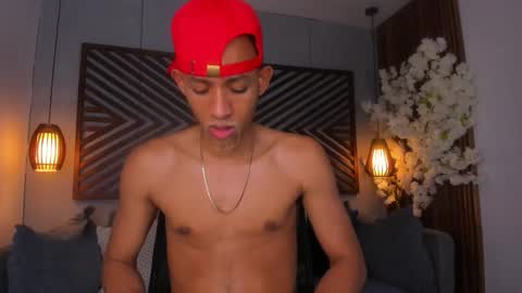 bento_fox online show from October 2025 04:10:02 AM