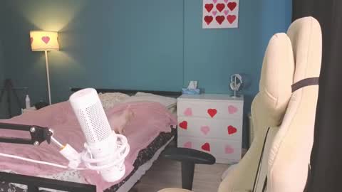 Snapshot of benty_bunny chatting on February 2025 11:33:01 AM Alice online show from February 2025 11:33:01 AM