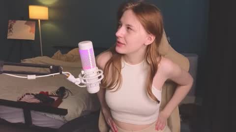 Snapshot of benty_bunny chatting on October 2025 10:40:02 AM Alice online show from October 2025 10:40:02 AM