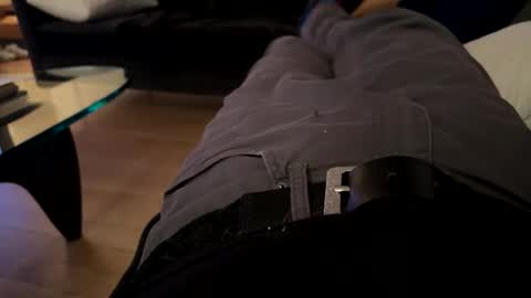 benz10001 online show from November 2025 02:56:01 AM