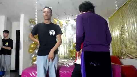 benz boys online show from February 2025 02:04:02 PM