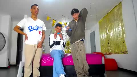 benz boys online show from February 2025 12:03:02 PM