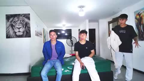 benz boys online show from October 2025 12:04:01 PM