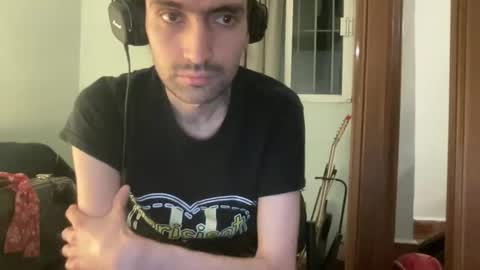 Snapshot of berceuse111 chatting on April 2026 06:32:01 AM berceuse111 online show from April 2026 06:32:01 AM