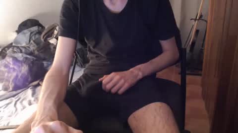 berceuse111 online show from May 2026 11:48:01 AM