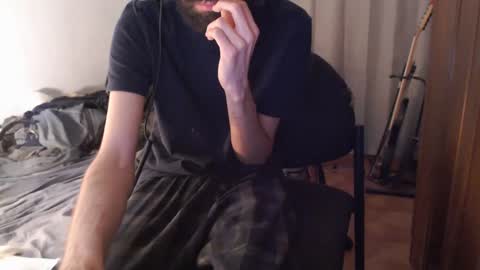 berceuse111 online show from May 2026 11:38:01 AM
