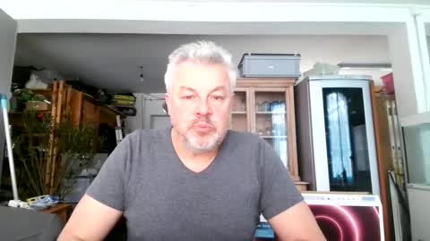 Snapshot of berg_boy chatting on February 2025 11:34:02 AM Martin online show from February 2025 11:34:02 AM