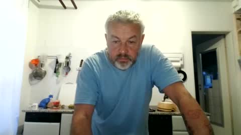 Snapshot of berg_boy chatting on October 2025 05:39:01 AM Martin online show from October 2025 05:39:01 AM