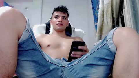 Snapshot of bergon30 chatting on February 2025 05:50:02 AM Bergon77 online show from February 2025 05:50:02 AM