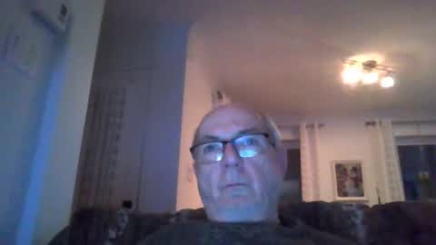 Snapshot of bernard1102 chatting on December 2024 11:36:02 AM bernard1102 online show from December 2024 11:36:02 AM