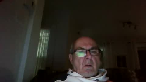 Snapshot of bernard1102 chatting on December 2024 11:22:01 AM bernard1102 online show from December 2024 11:22:01 AM