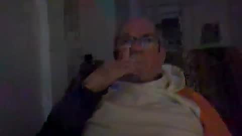 Snapshot of bernard1102 chatting on December 2024 03:34:02 AM bernard1102 online show from December 2024 03:34:02 AM