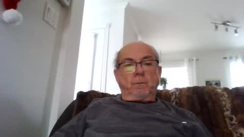 Snapshot of bernard1102 chatting on December 2024 01:34:02 PM bernard1102 online show from December 2024 01:34:02 PM