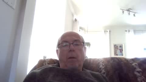 Snapshot of bernard1102 chatting on December 2024 05:30:01 PM bernard1102 online show from December 2024 05:30:01 PM