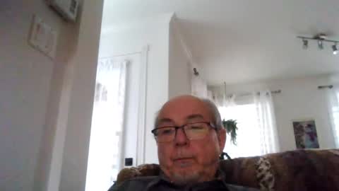 Snapshot of bernard1102 chatting on January 2025 05:33:02 PM bernard1102 online show from January 2025 05:33:02 PM