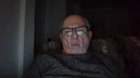 Snapshot of bernard1102 chatting on January 2025 03:48:02 AM bernard1102 online show from January 2025 03:48:02 AM