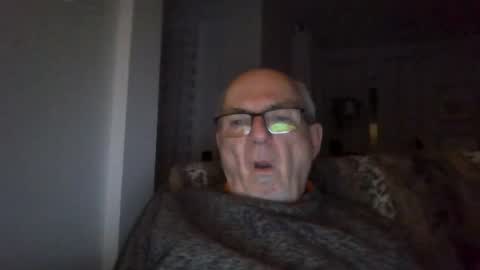 Snapshot of bernard1102 chatting on January 2025 02:55:01 AM bernard1102 online show from January 2025 02:55:01 AM