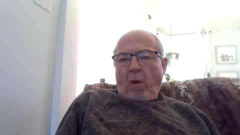 Snapshot of bernard1102 chatting on January 2025 03:20:01 PM bernard1102 online show from January 2025 03:20:01 PM