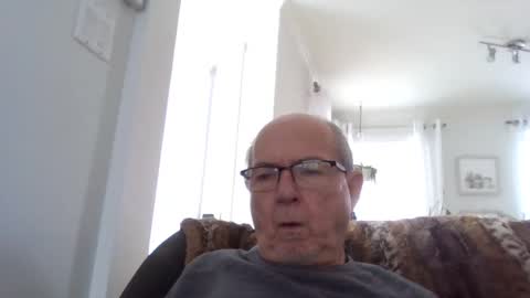 Snapshot of bernard1102 chatting on January 2025 03:25:01 PM bernard1102 online show from January 2025 03:25:01 PM