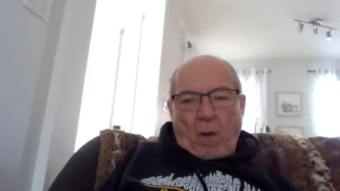 Snapshot of bernard1102 chatting on January 2025 02:36:01 PM bernard1102 online show from January 2025 02:36:01 PM