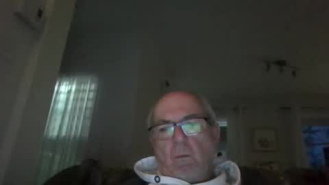 Snapshot of bernard1102 chatting on March 2025 10:52:01 AM bernard1102 online show from March 2025 10:52:01 AM