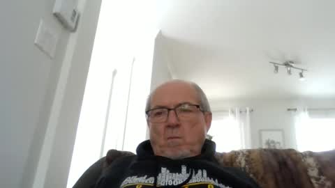 Snapshot of bernard1102 chatting on March 2025 03:41:01 PM bernard1102 online show from March 2025 03:41:01 PM