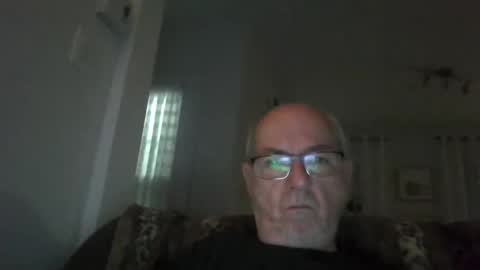 Snapshot of bernard1102 chatting on September 2025 09:42:02 AM bernard1102 online show from September 2025 09:42:02 AM