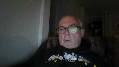 Snapshot of bernard1102 chatting on September 2025 12:33:02 AM bernard1102 online show from September 2025 12:33:02 AM